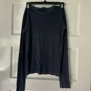 BRANDY MELVILLE long sleeve tee